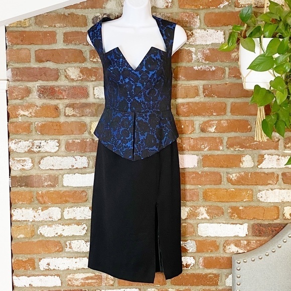 BLACK HALO Blue Black
Brocade Peplum Wiggle Dress
Women's Size 6 - Picture 2 of 9